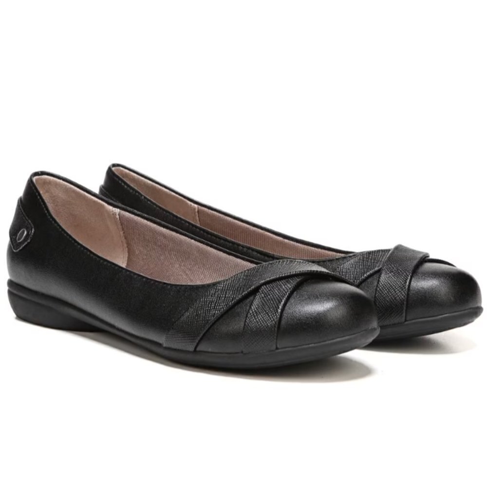 LIFESTRIDE Adalene Flats (WIDE)